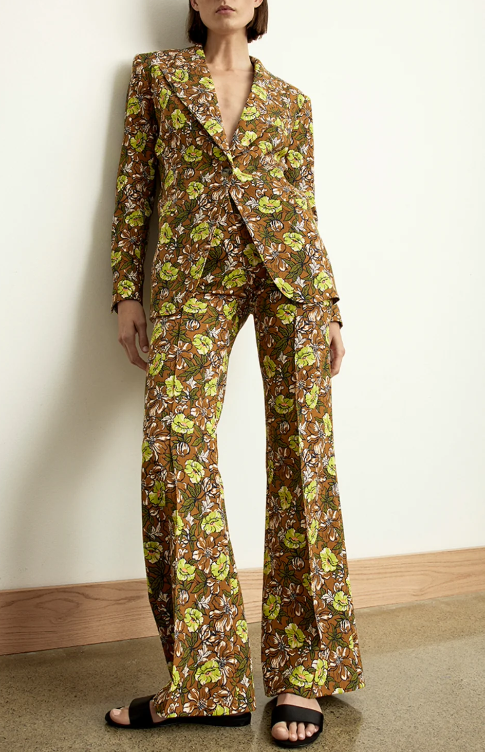 Wide Leg Pintuck Trouser
