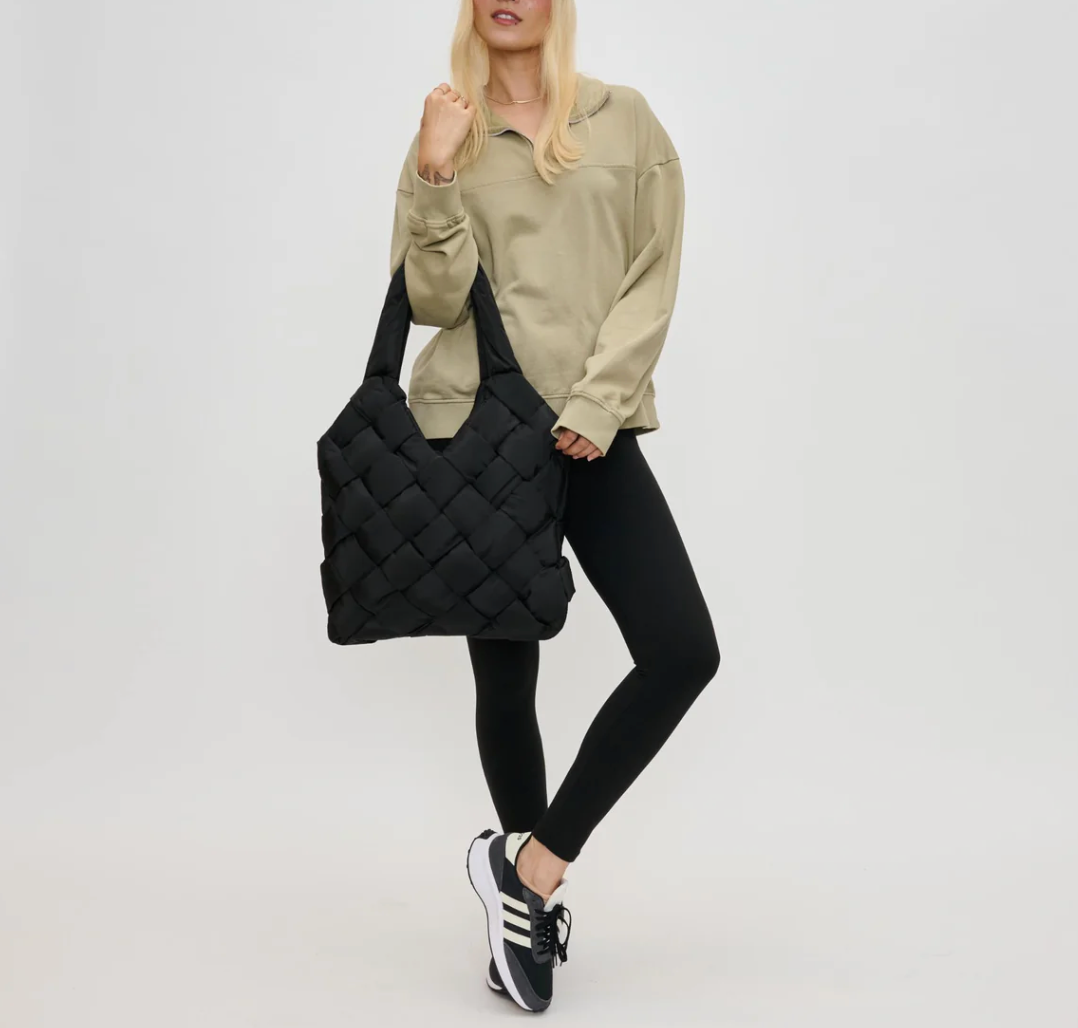 Illumine Tote BLK