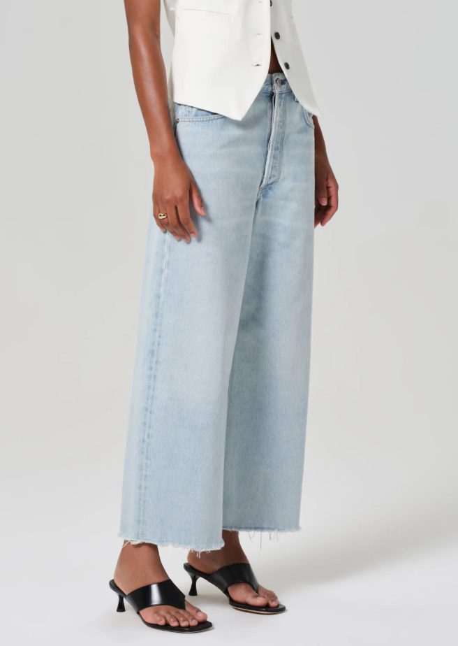 Ayla Raw Hem Crop