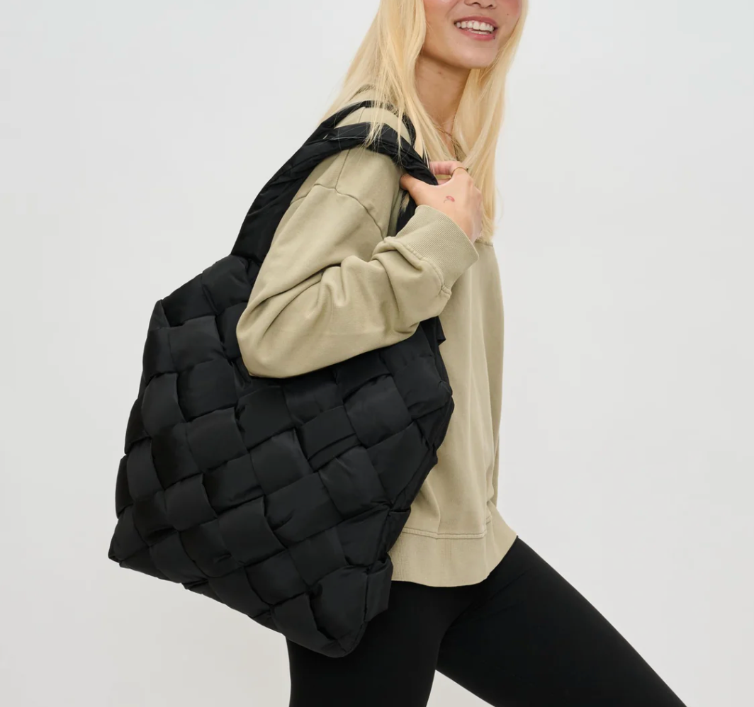 Illumine Tote BLK