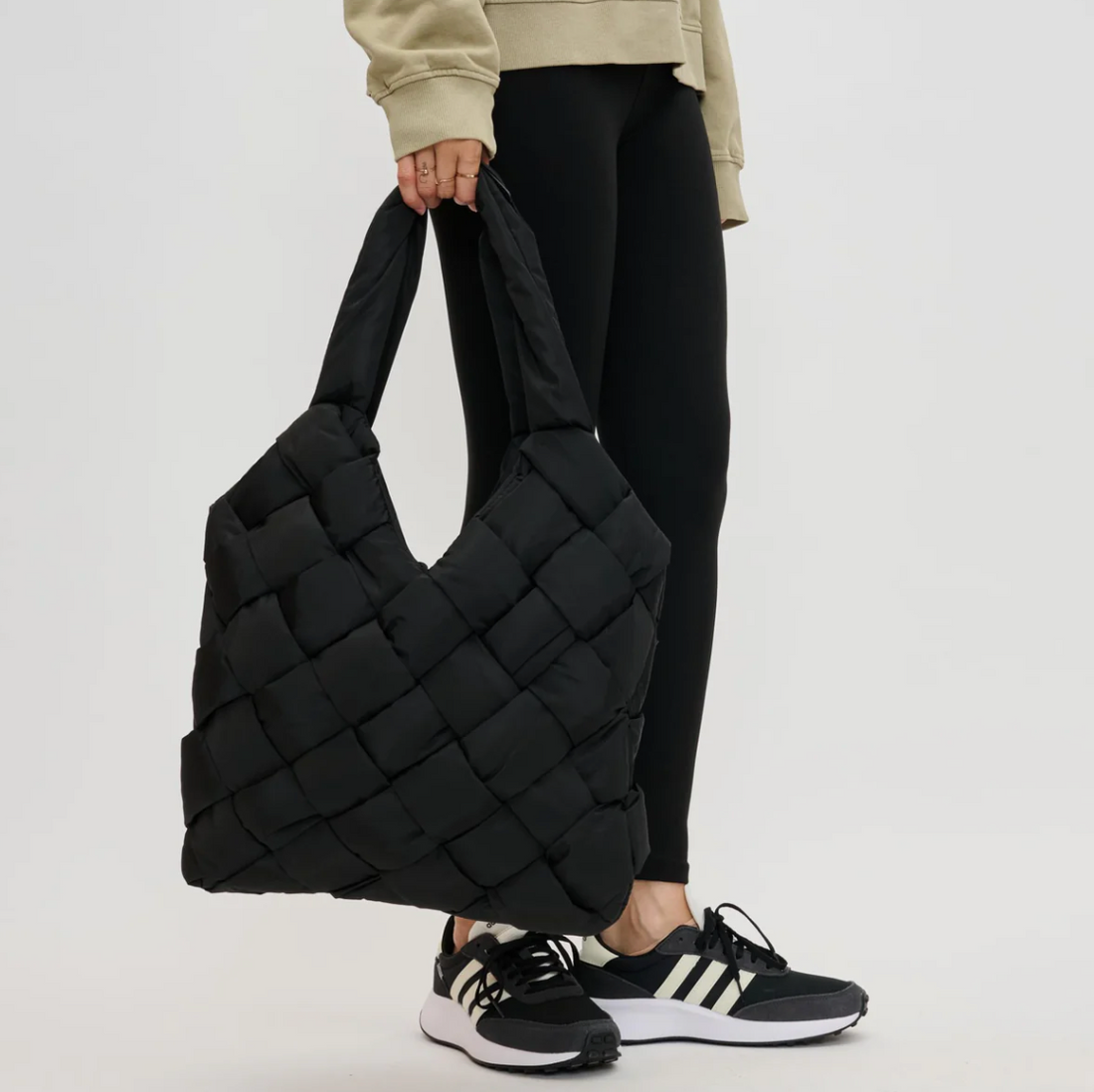 Illumine Tote BLK