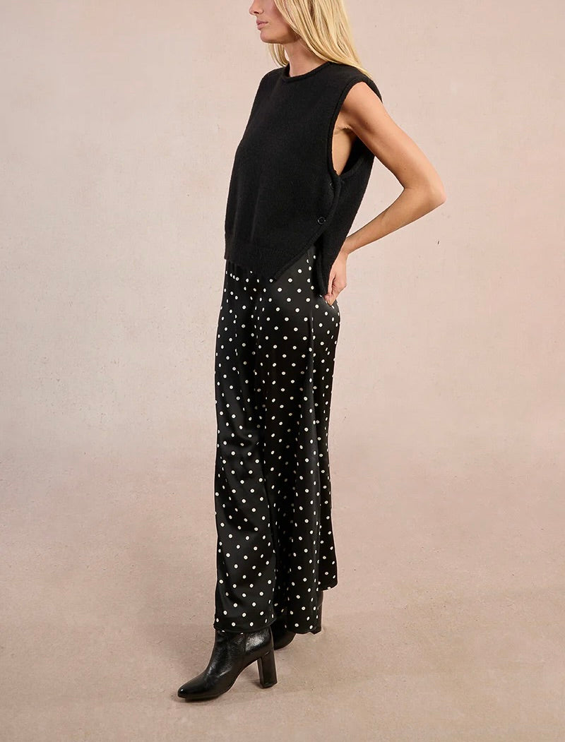 Sleeveless Sweater In Black