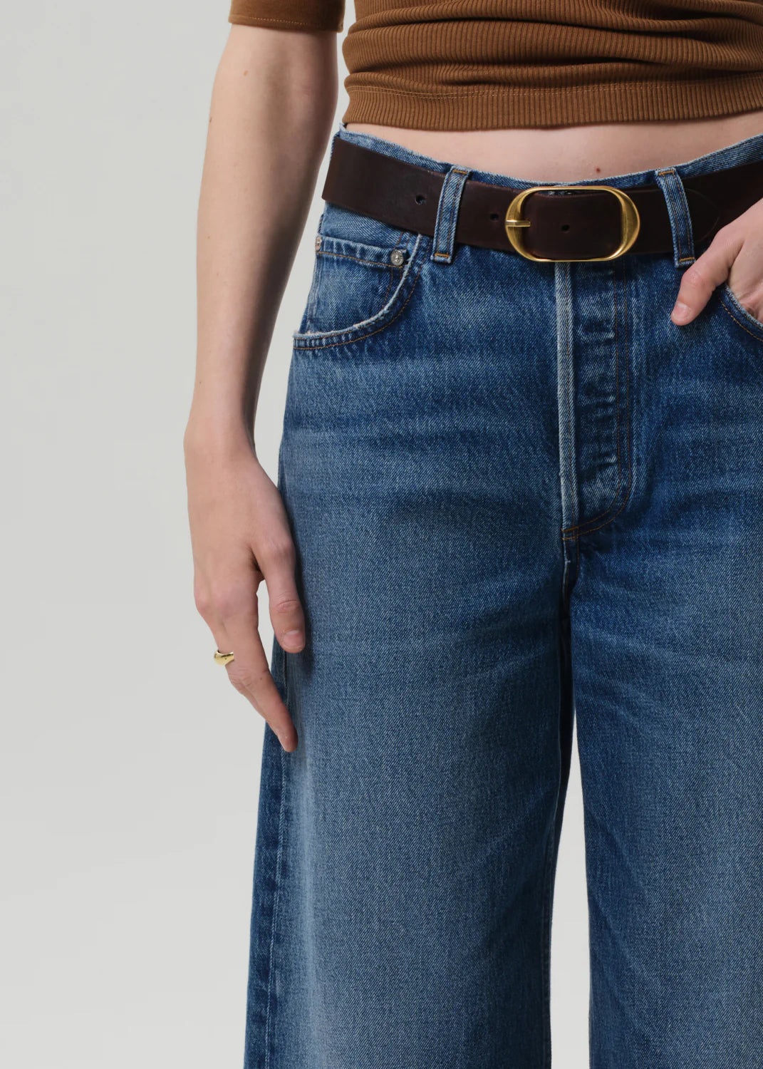 Alya Raw Hem Crop Jean