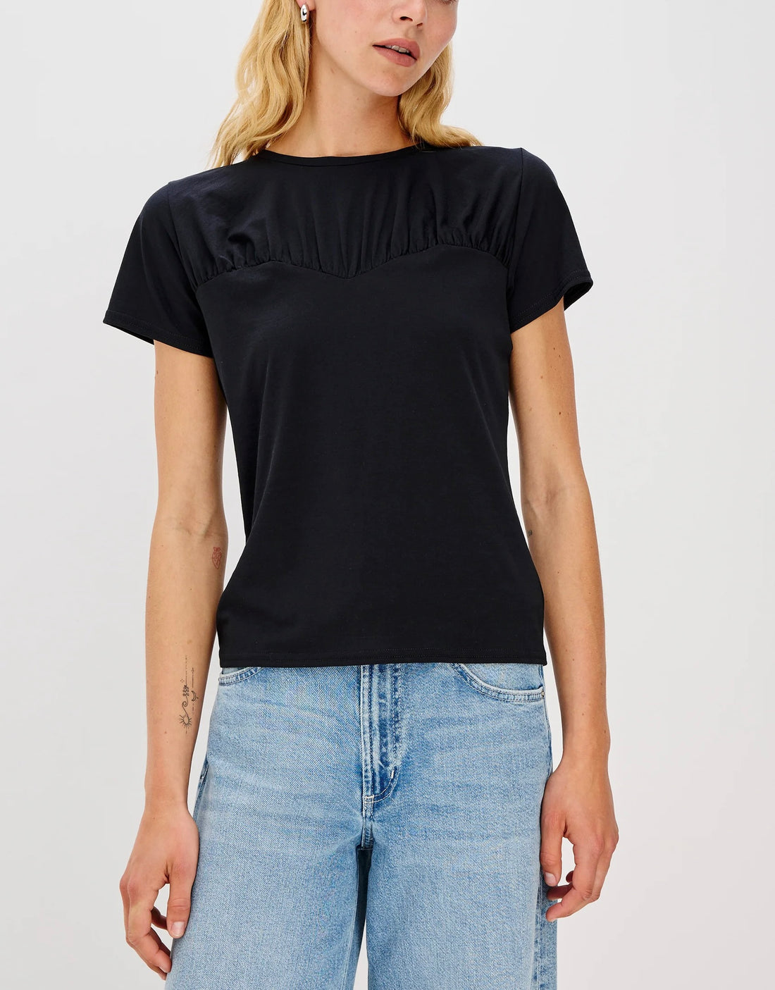 Janis Tee