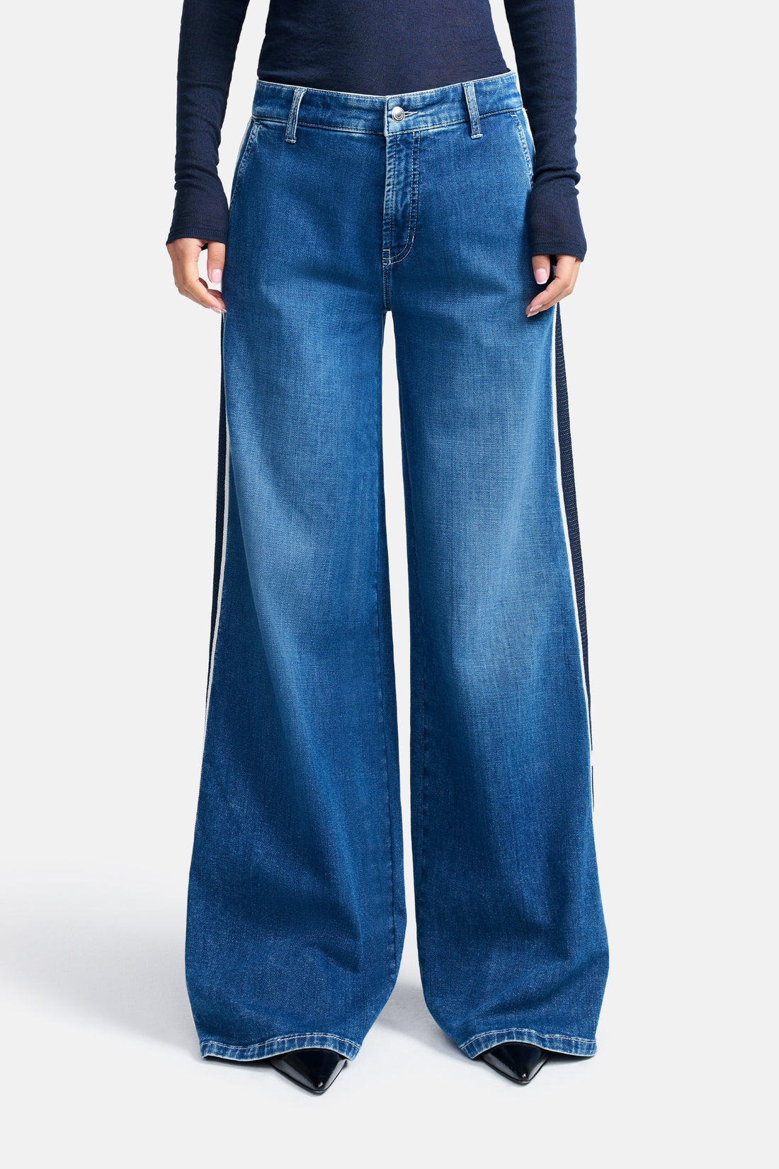 Alek Wide Leg Side Stripe Jean