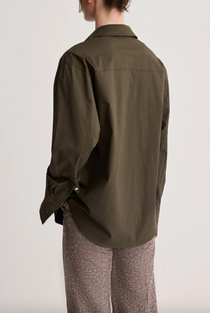 Classic Relaxed Shirt in Olive