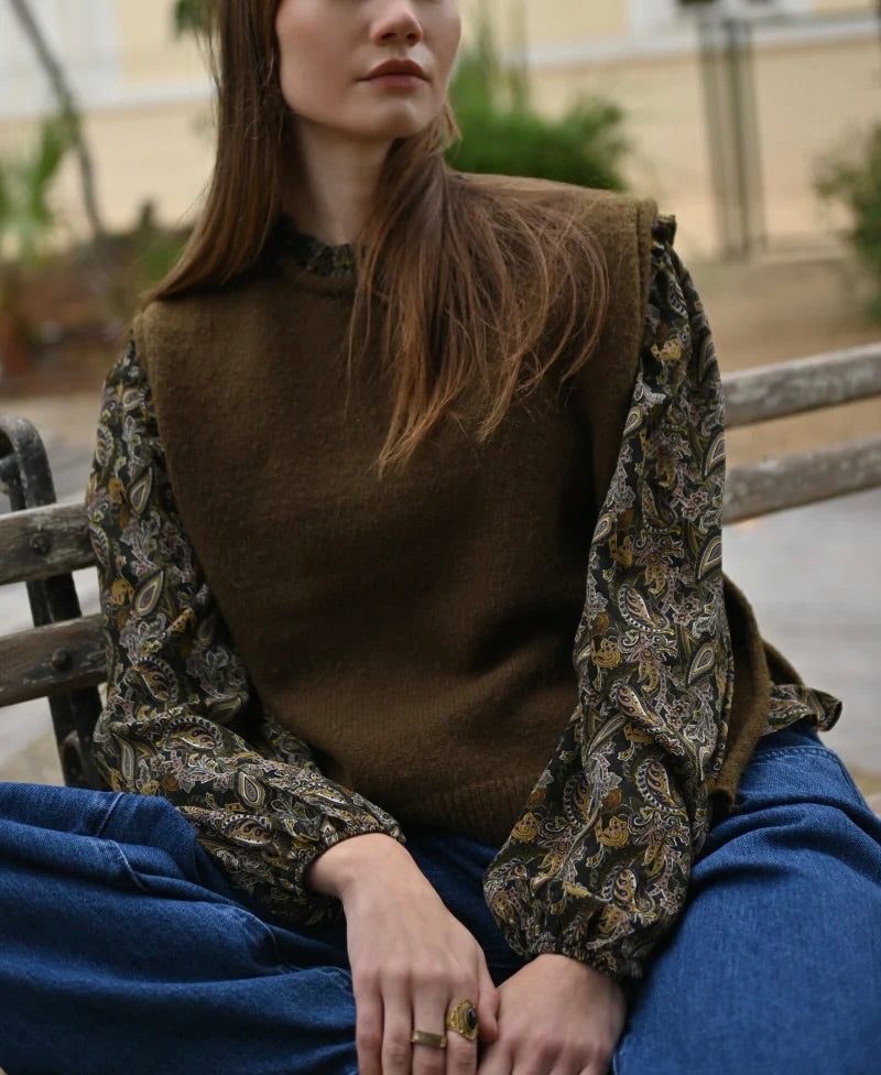 Sleeveless Sweater In Khaki