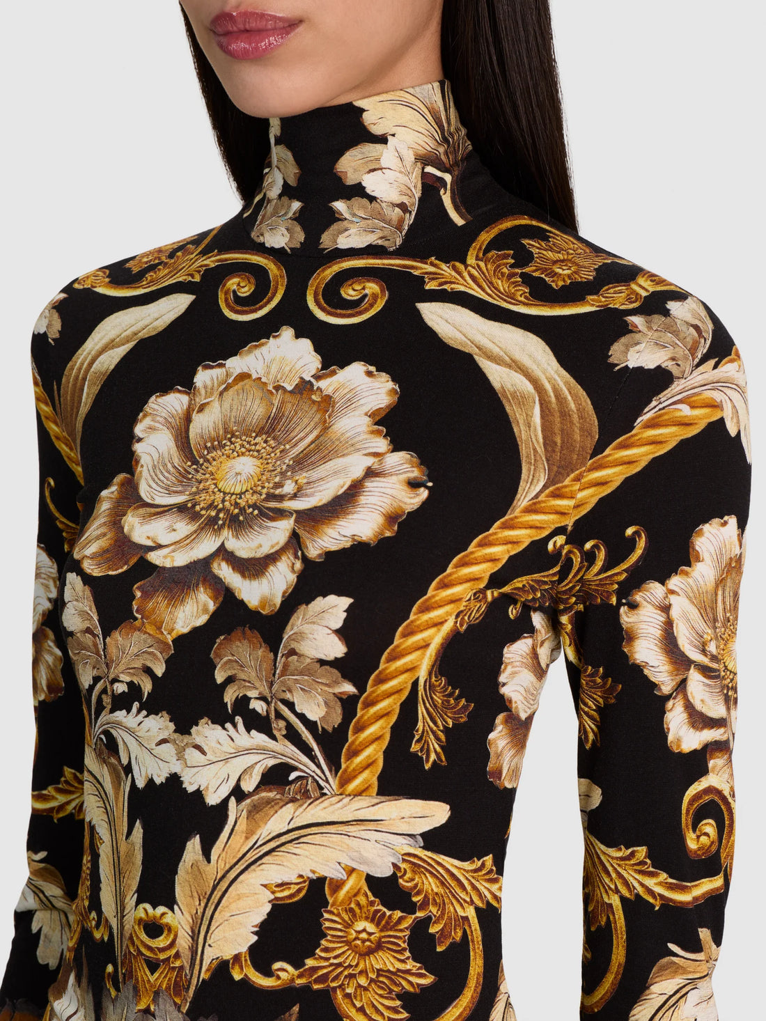 Delaina Turtleneck in Nior