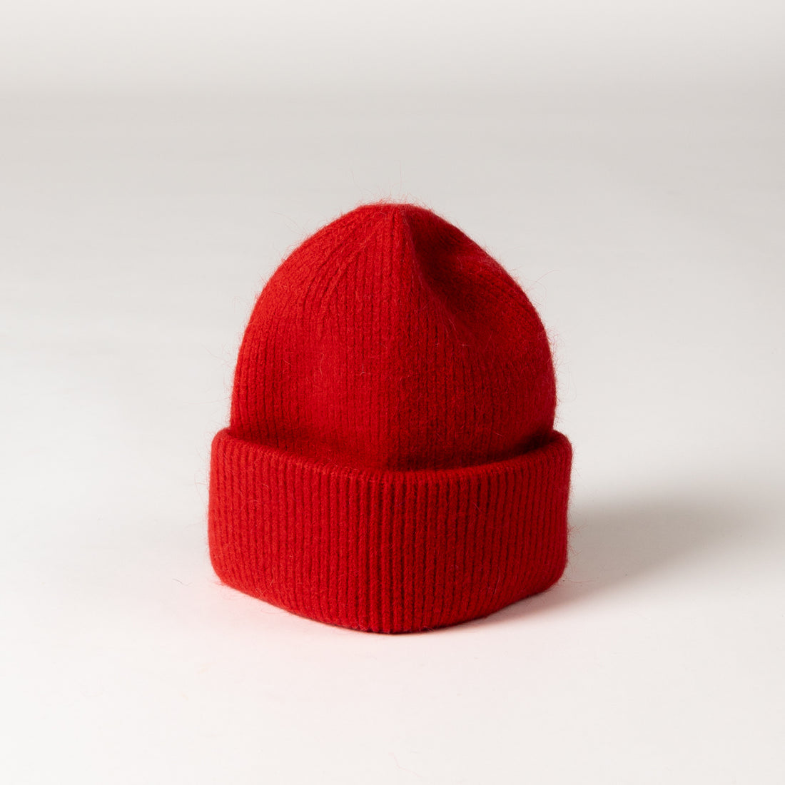 Apres Ski Hat in Cherry