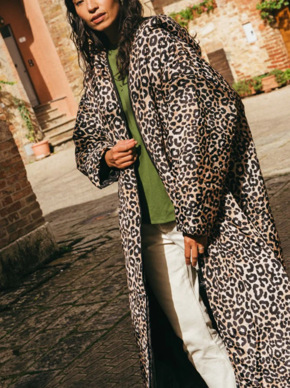 Sitting Suit: Snow Leopard