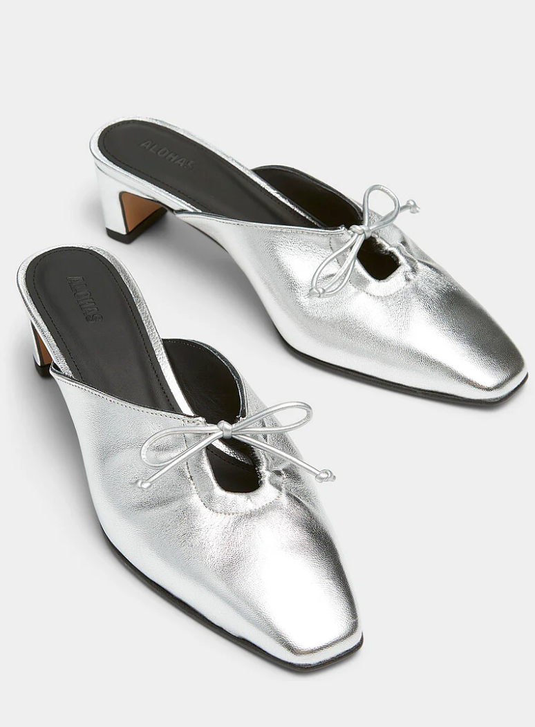 Amar Shimmer Silver Leather Pumps