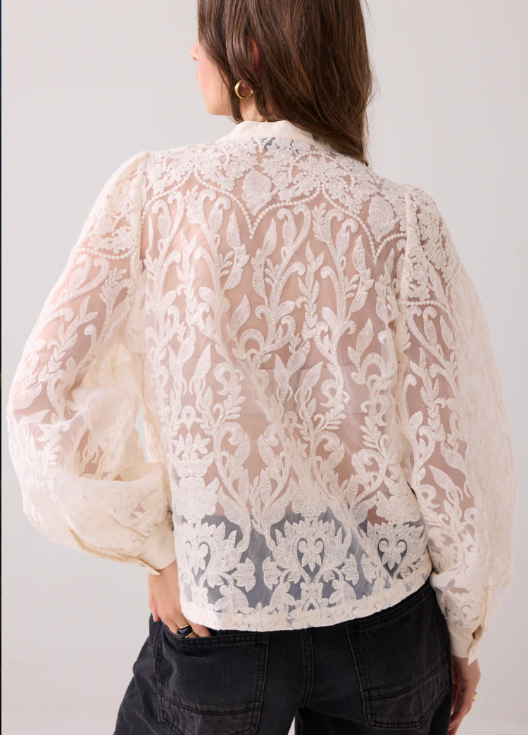Flowerlace Blouse