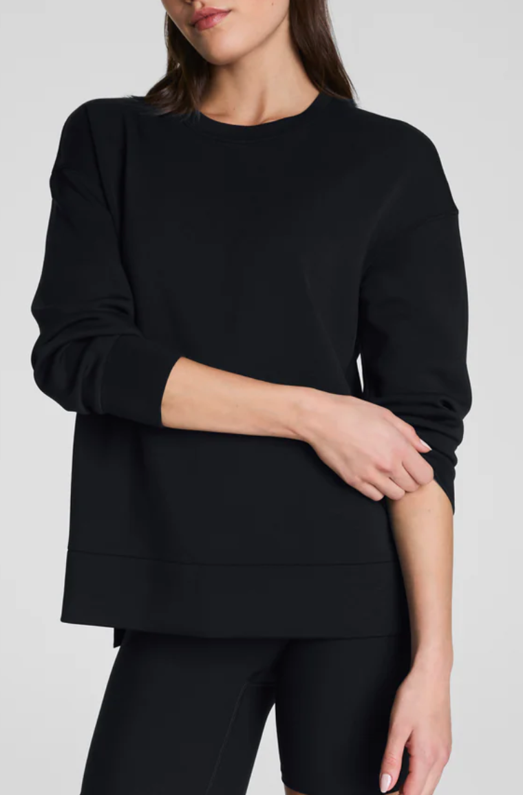 SPANX ®️ Airessentials Side Slit Top In Black