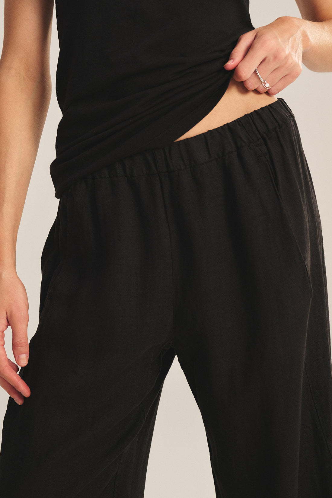 Lola Linen Pant In Black