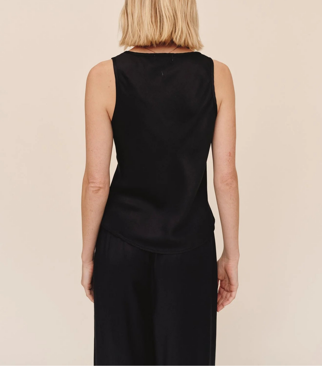 Scoop Neck Tank In Black